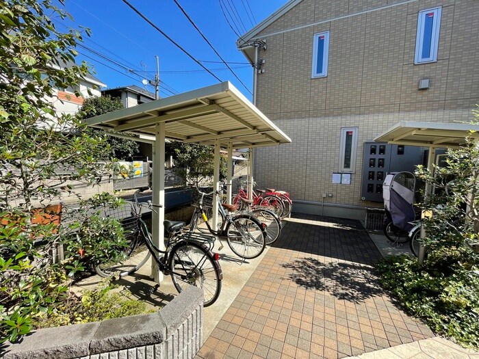 グランモア千歳烏山の物件外観写真