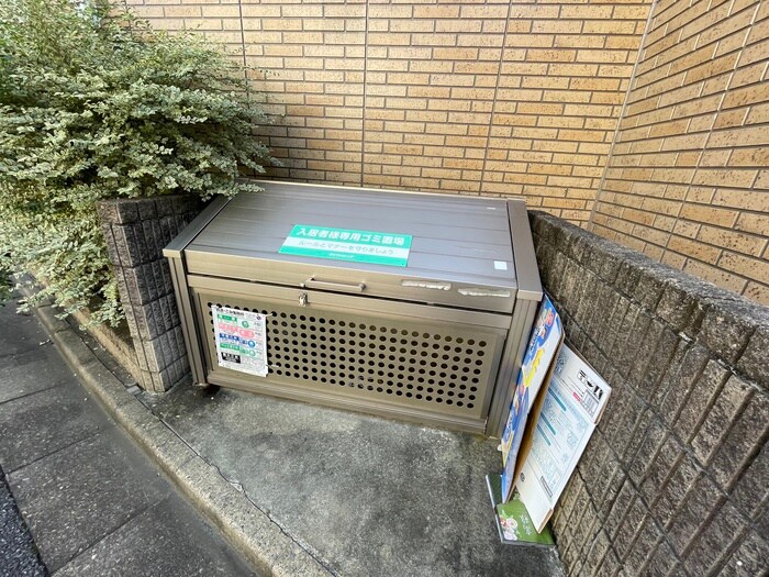 グランモア千歳烏山の物件外観写真