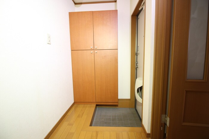 カ－サアリスの物件内観写真