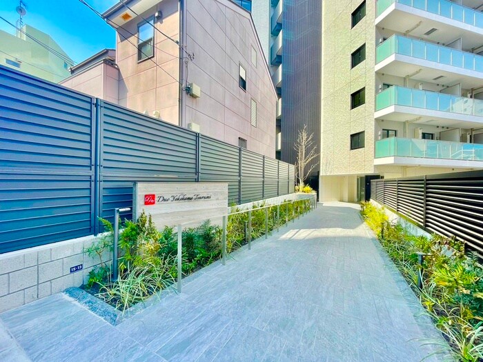 ドゥーエ横濱鶴見の物件外観写真