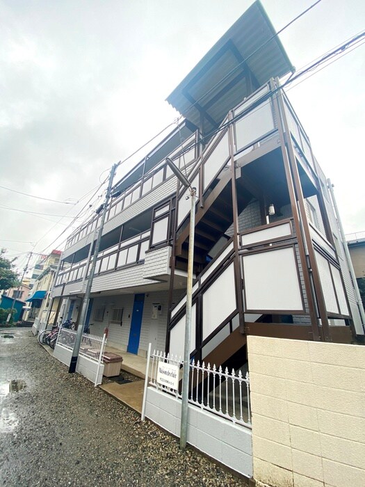 メゾンドクレールの物件外観写真