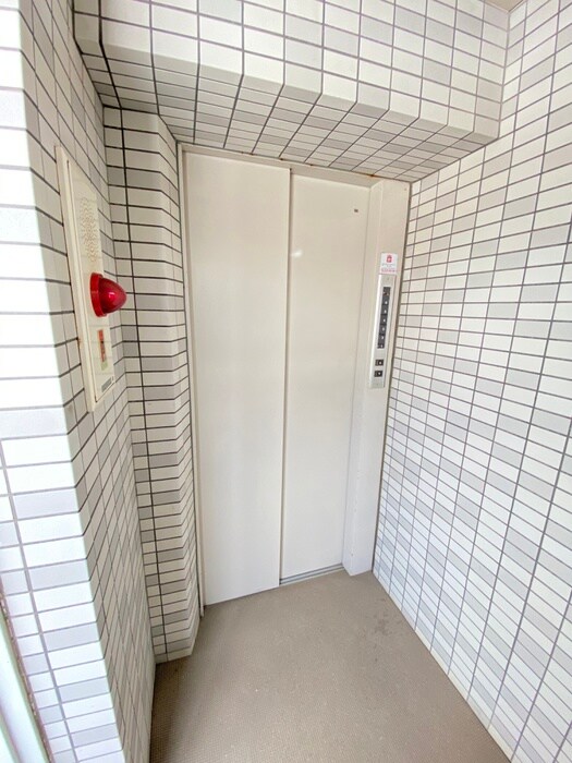 グリ－ンプラザ東綾瀬Ⅲ(３０５)の物件外観写真