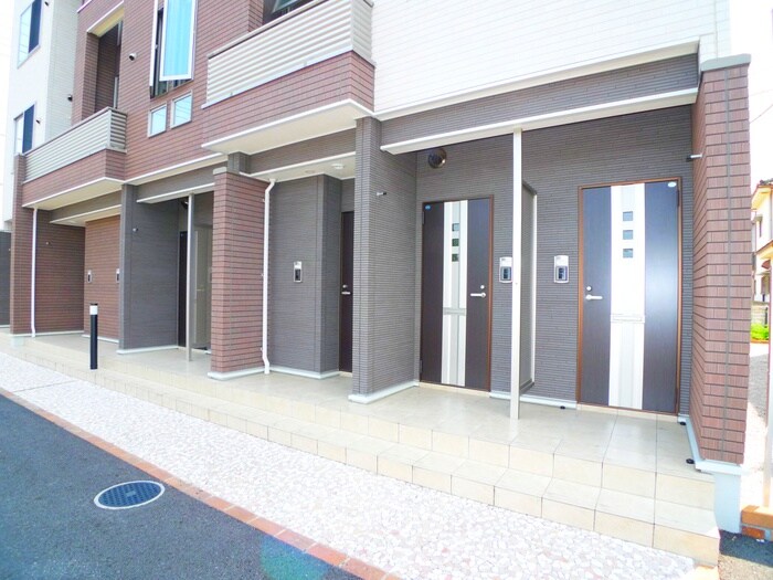 レジェンドⅧの物件外観写真