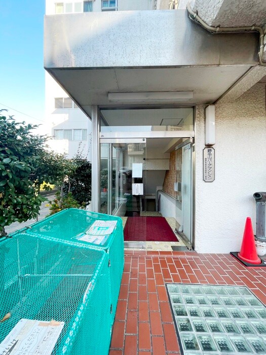 野毛山パ－クマンションの物件外観写真