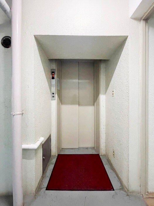 野毛山パ－クマンションの物件外観写真