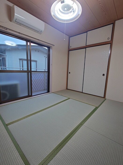 ヴィレッジ今井２号棟の物件内観写真