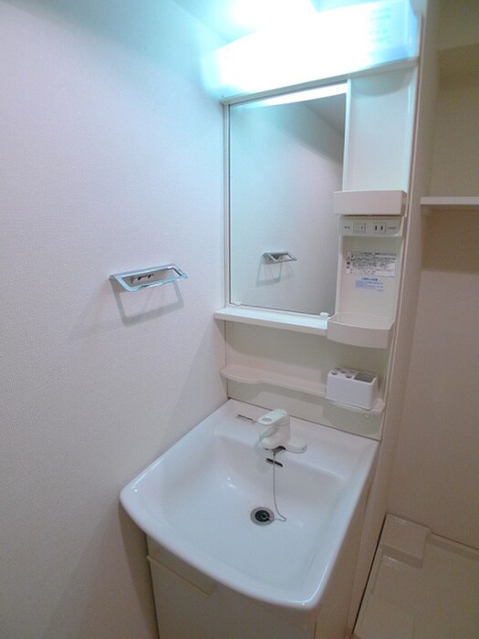 アクシ－ズタワ－大門町の物件内観写真