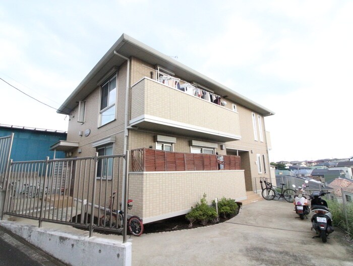 スプリングヒルズの物件外観写真