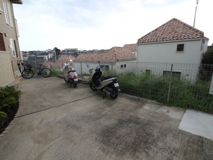 スプリングヒルズの物件外観写真