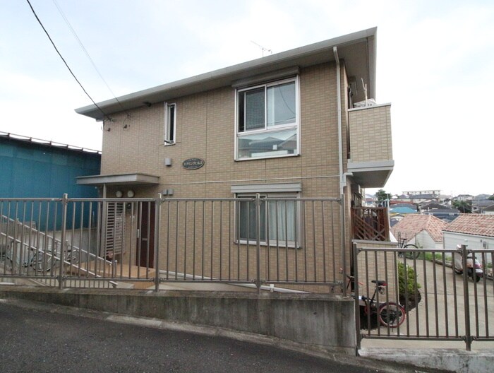 スプリングヒルズの物件外観写真