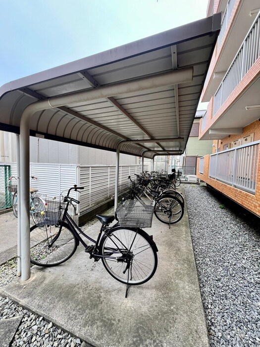 メナーフジの物件外観写真