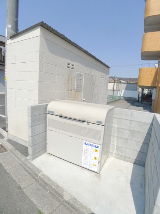 メナーフジの物件外観写真