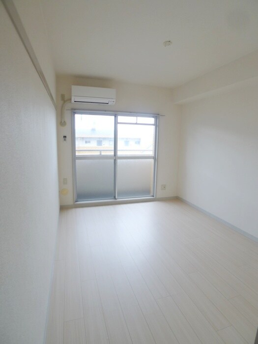 メナーフジの物件内観写真