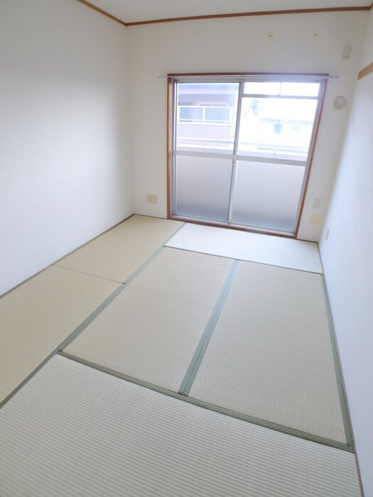 メナーフジの物件内観写真