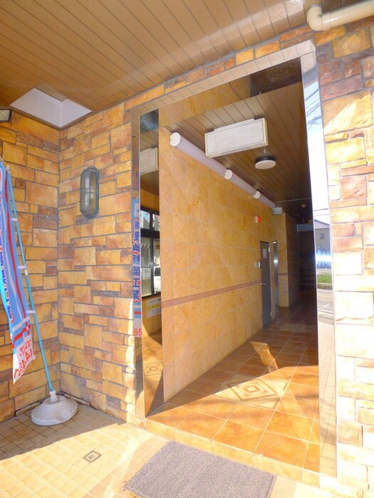 野崎ビルの物件外観写真