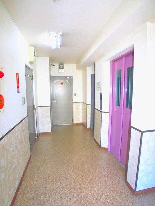 野崎ビルの物件外観写真