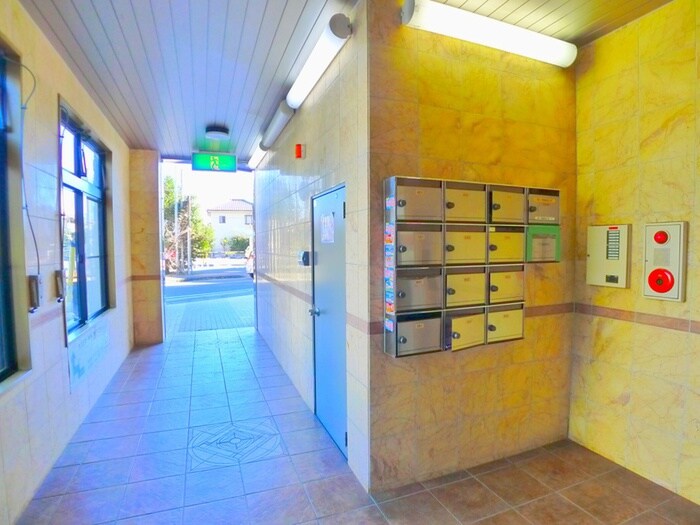 野崎ビルの物件外観写真