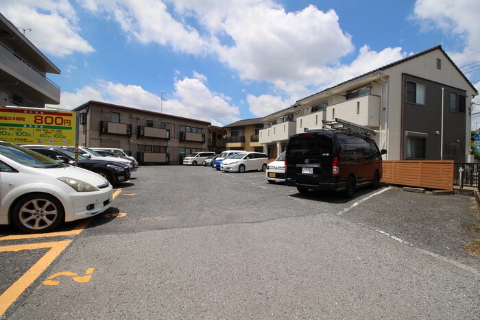 ロイヤルドーム１３０２の物件外観写真