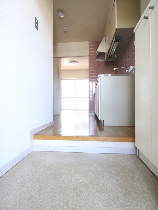 ロイヤルドーム１３０２の物件内観写真