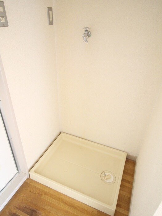 ロイヤルドーム１３０２の物件内観写真