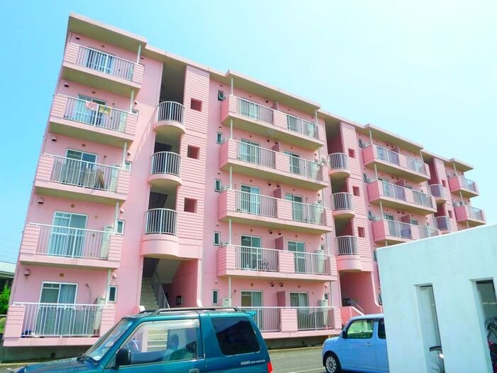 セジュールマンションの物件外観写真