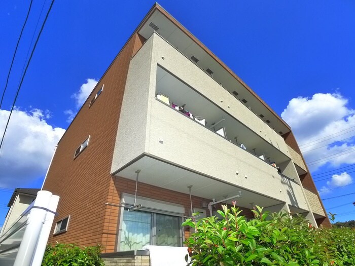 ルミナスの物件外観写真