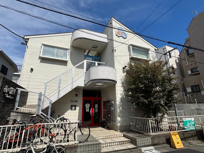 デン下北沢の物件外観写真