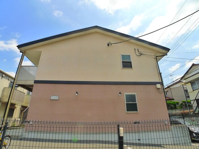 Amour エフ1番館の物件外観写真