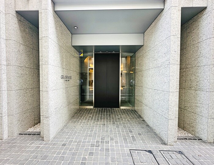 GRAN PASEO 日本橋三越前の物件外観写真