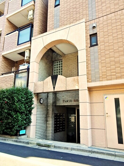 クレメント白金ジェーピー(105)の物件外観写真