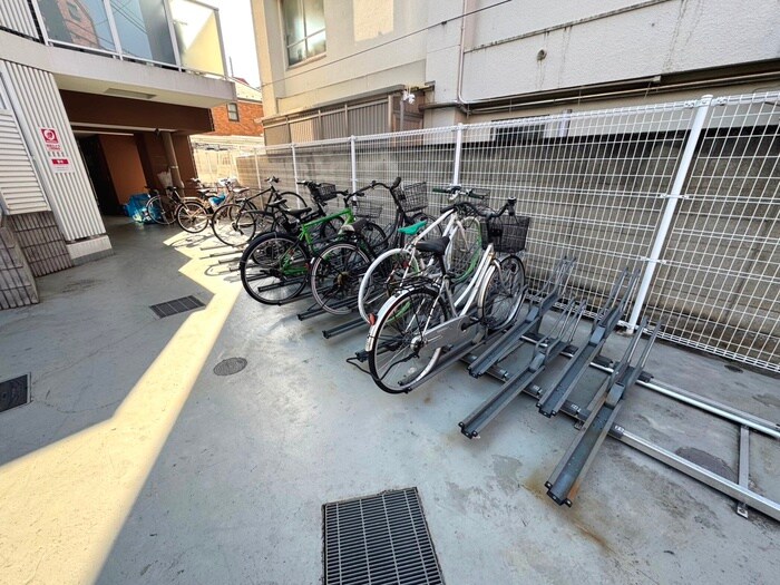 B CITY APARTMENT NAKANO EASTの物件外観写真