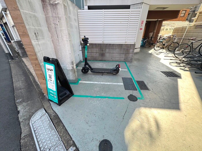 B CITY APARTMENT NAKANO EASTの物件外観写真