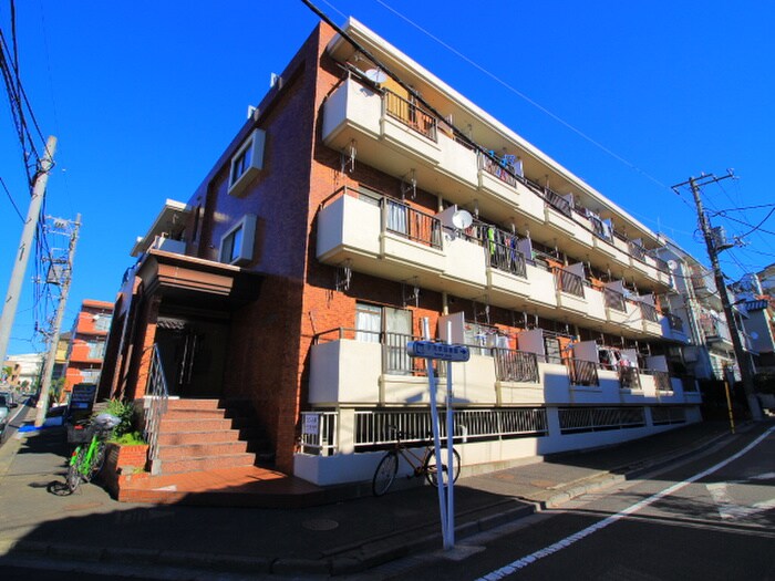 ファミ－ルＡの物件外観写真