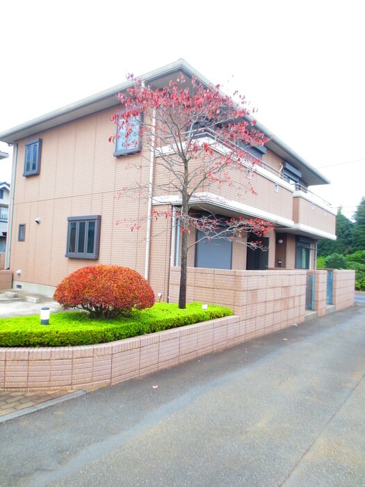 ルミエ－ル泉の物件外観写真