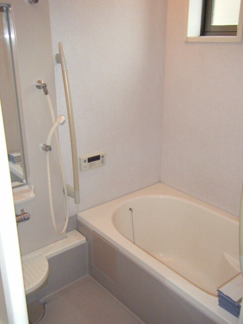 ルミエ－ル泉の物件内観写真