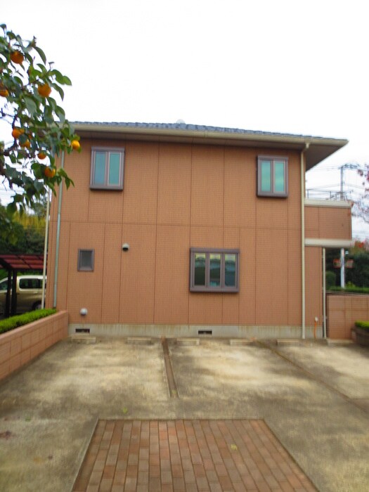 ルミエ－ル泉の物件外観写真