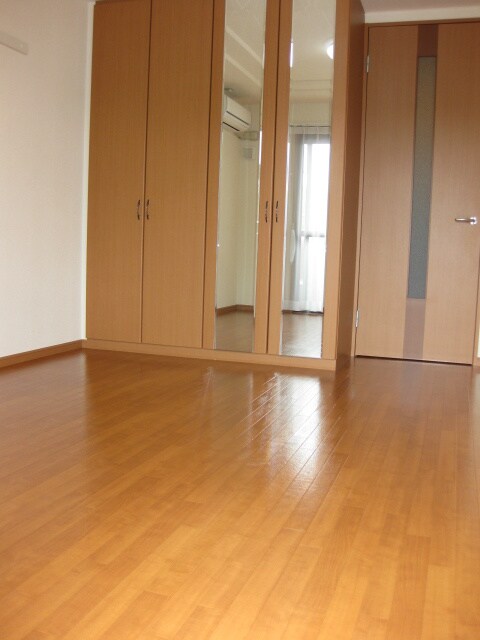 シャン・デ・フル－ルの物件内観写真