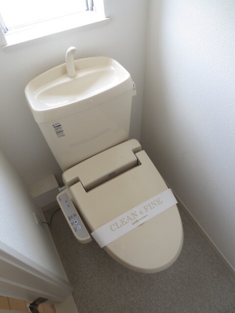 ヴェリナ・フォ－の物件内観写真