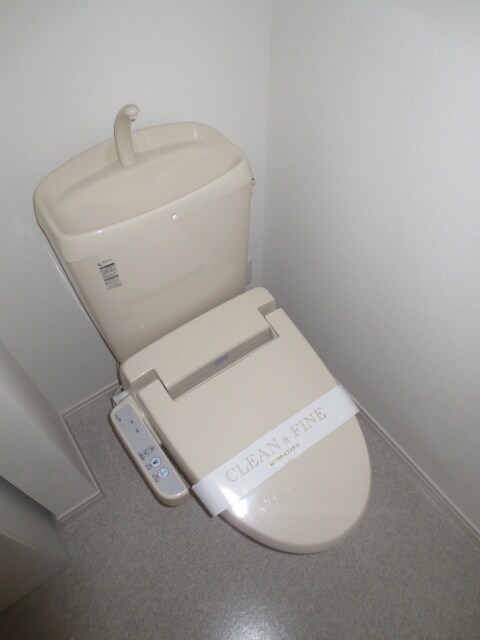 ヴェリナ・フォ－の物件内観写真