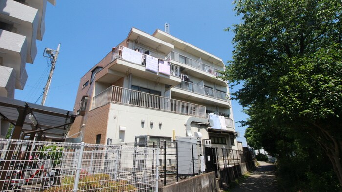 グリーンバレービルの物件外観写真