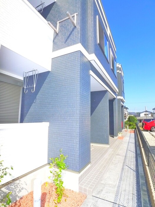 パル・クレシアの物件外観写真