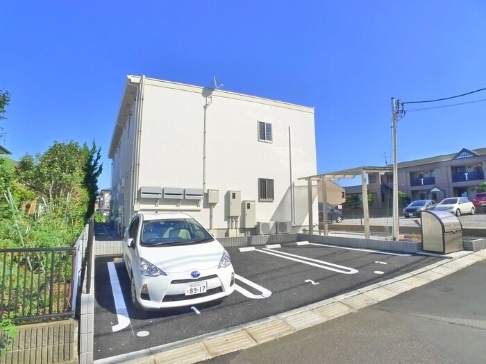 パル・クレシアの物件外観写真