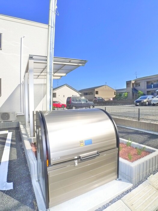 パル・クレシアの物件外観写真