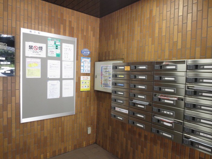 ﾗｲｵﾝｽﾞﾏﾝｼｮﾝ青葉台第５(109）の物件外観写真