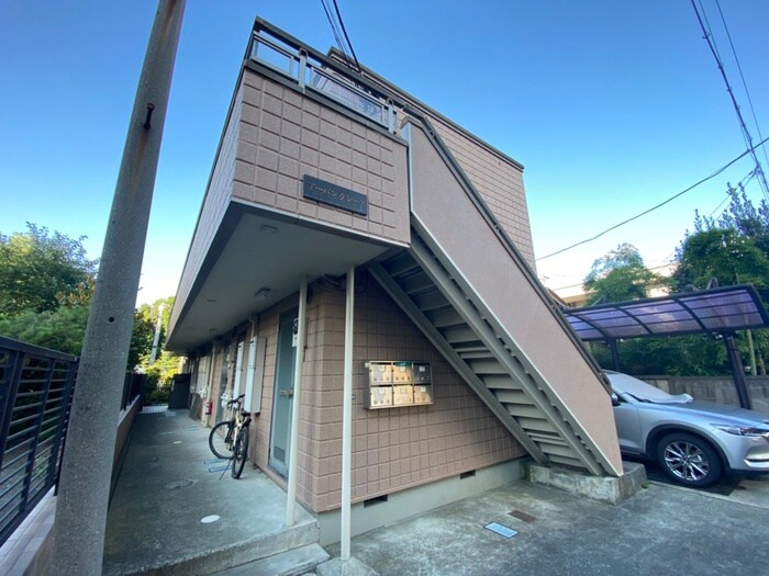 ア－バングレ－スの物件外観写真