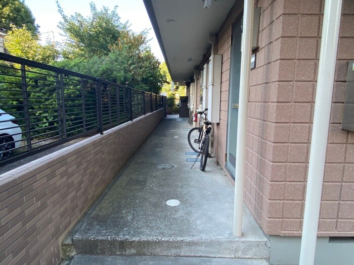 ア－バングレ－スの物件外観写真