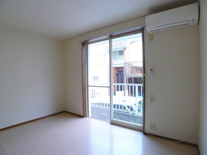 ビーブタウン高田の物件内観写真