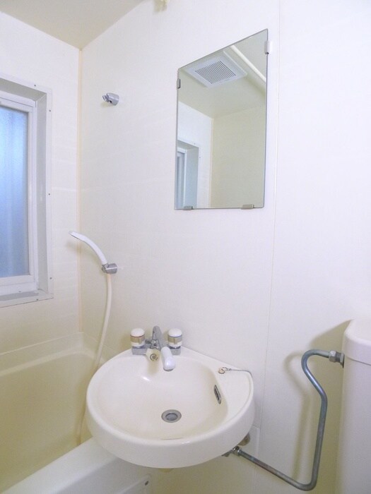 ビーブタウン高田の物件内観写真