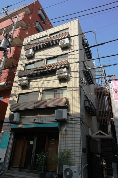 ジュネス用賀の物件外観写真