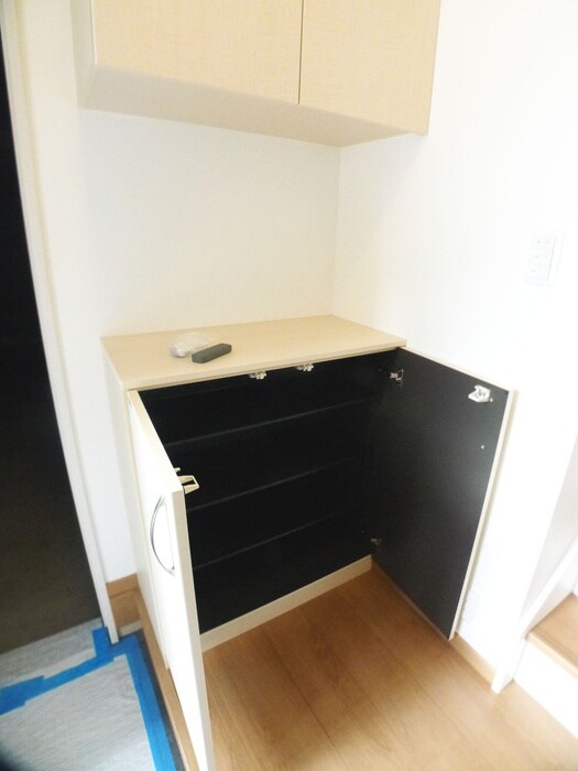 ウインドレスブルーの物件内観写真